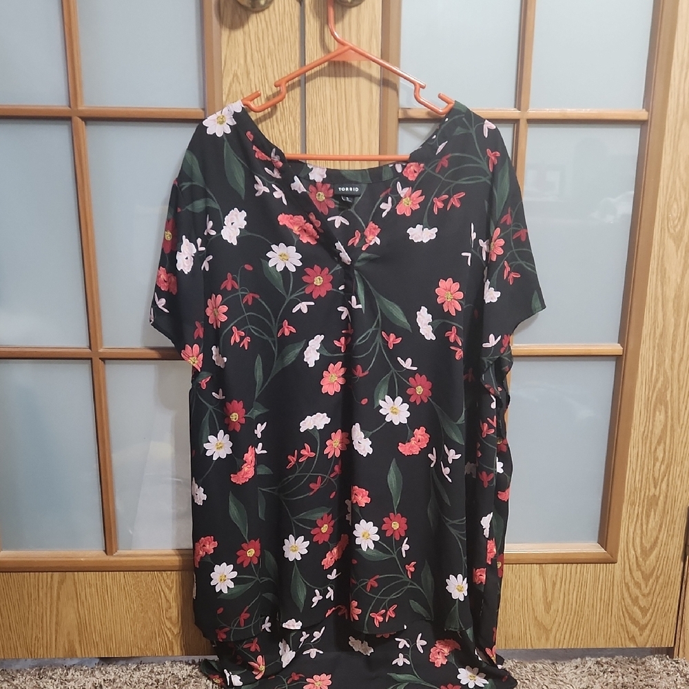 Torrid Black Floral Women's Blouse Size 5x